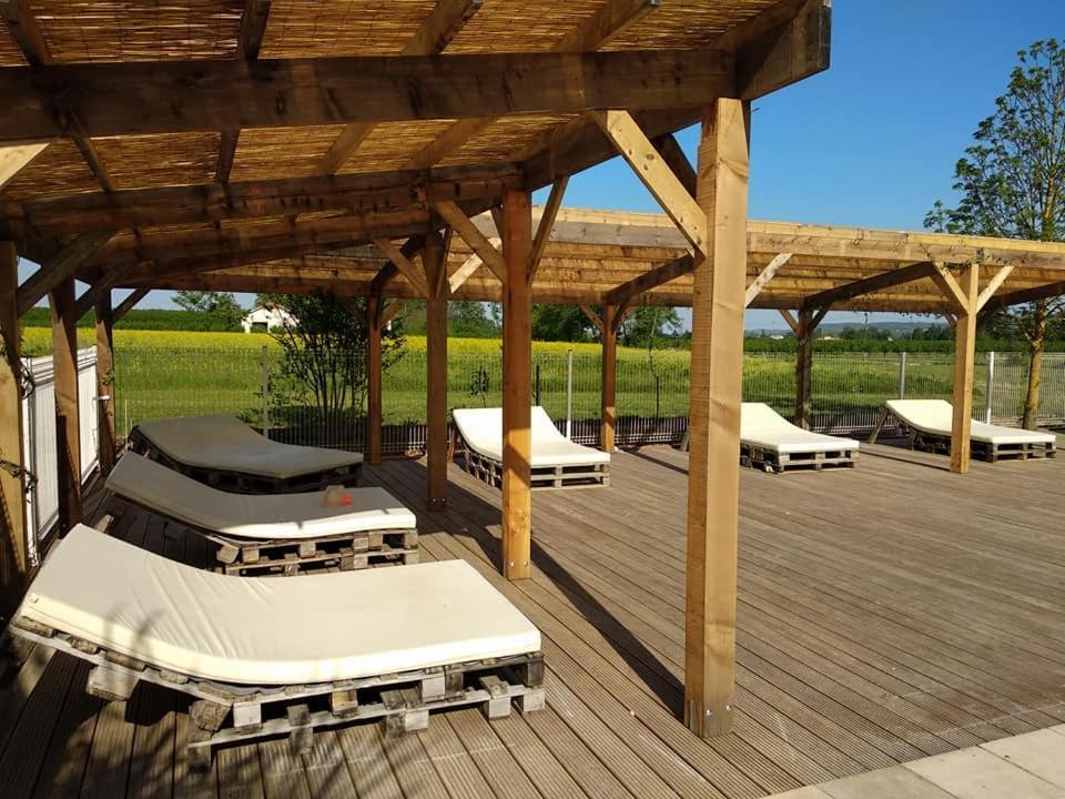 Domaine Ramonjavel, Glamping & Alpaca'S Bed & Breakfast Fongrave Exterior photo