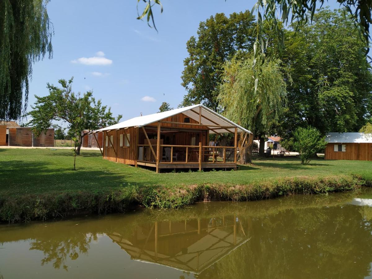 Domaine Ramonjavel, Glamping & Alpaca'S Bed & Breakfast Fongrave Exterior photo
